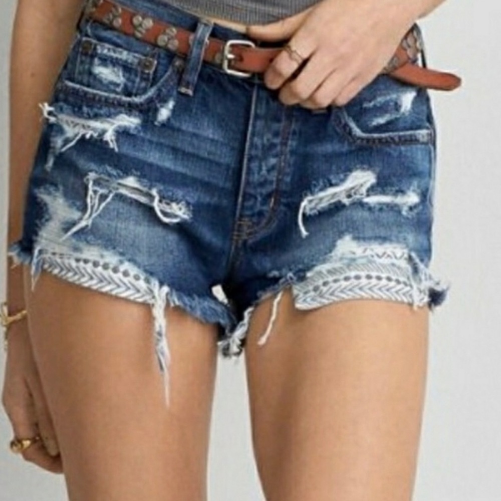 American eagle women’s outfitters vintage Hi- rise festival shorts size 6